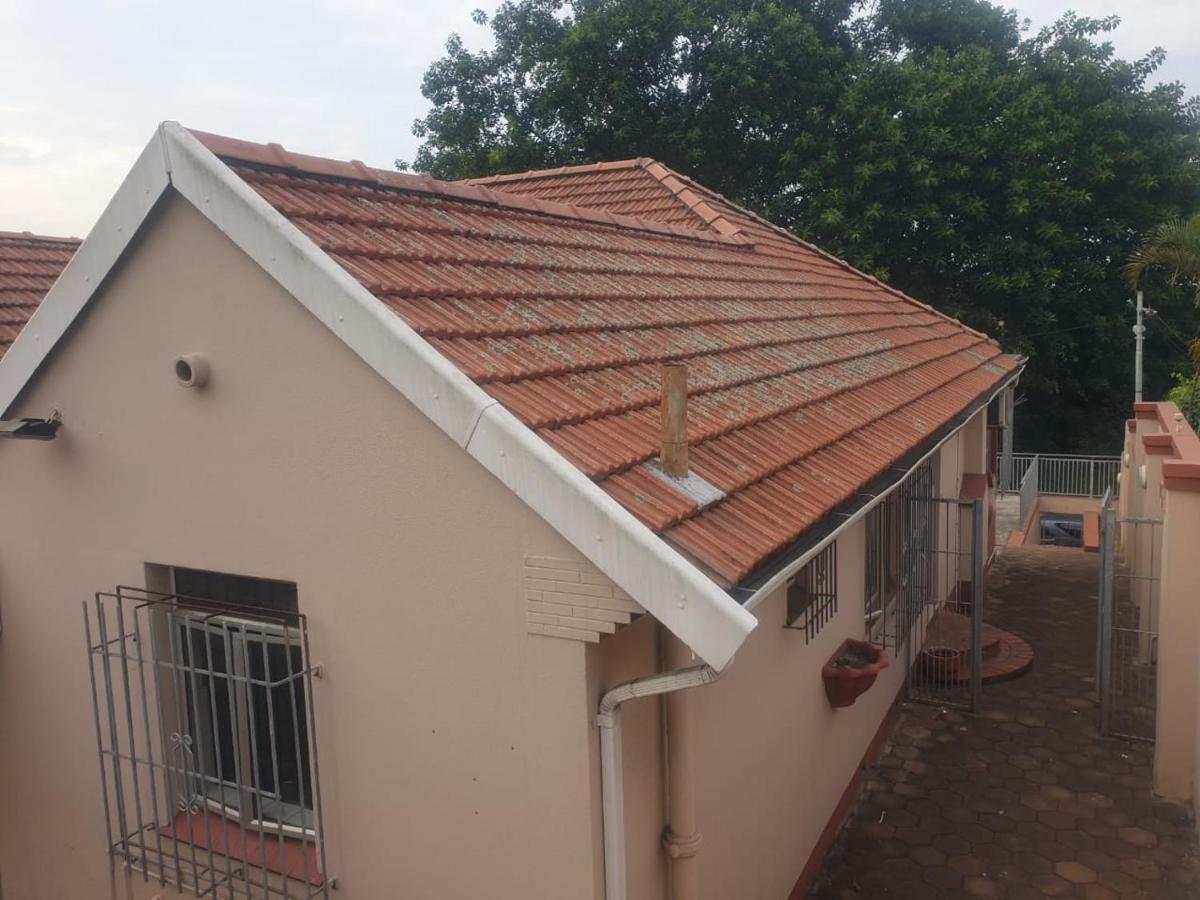 Hotel 104 Oliver Lea Drive Durban Exterior foto